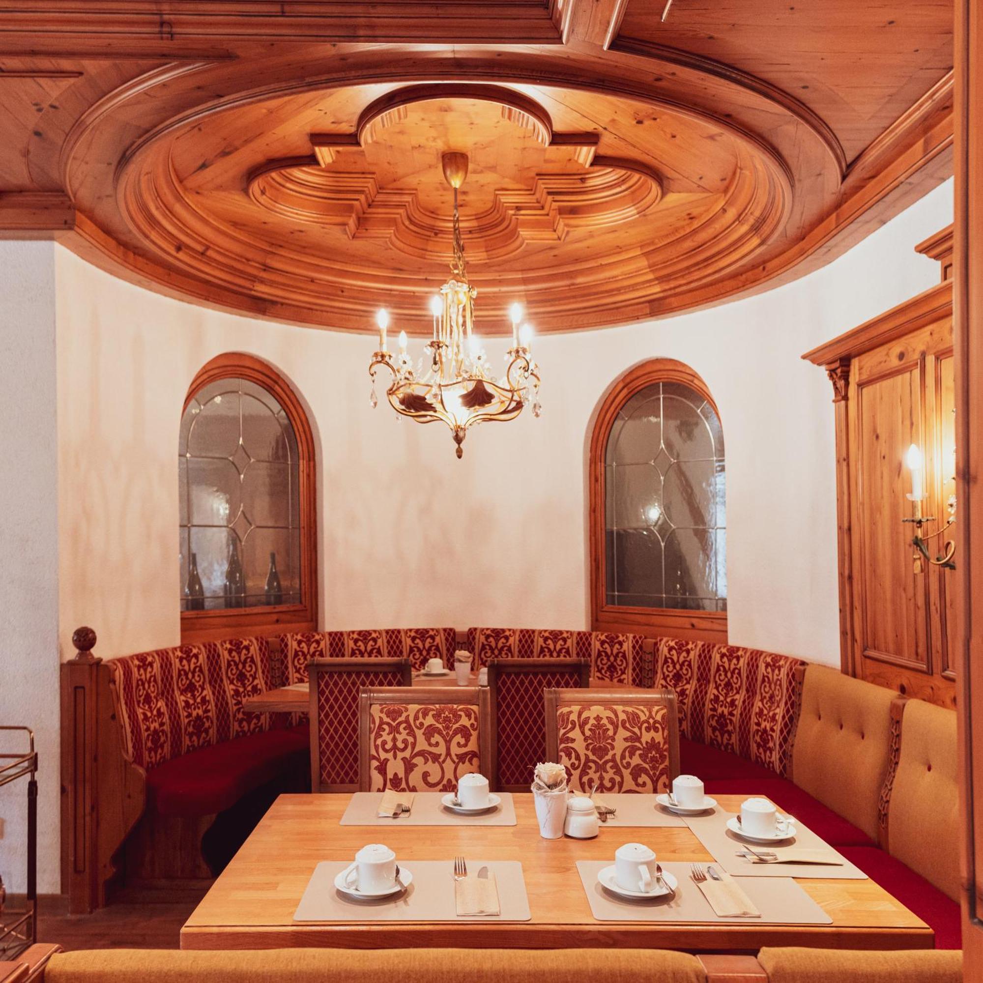 Hotel-Restaurant Kreuzberghof Tagungs- Und Veranstaltungshotel Tiefenbach  ภายนอก รูปภาพ