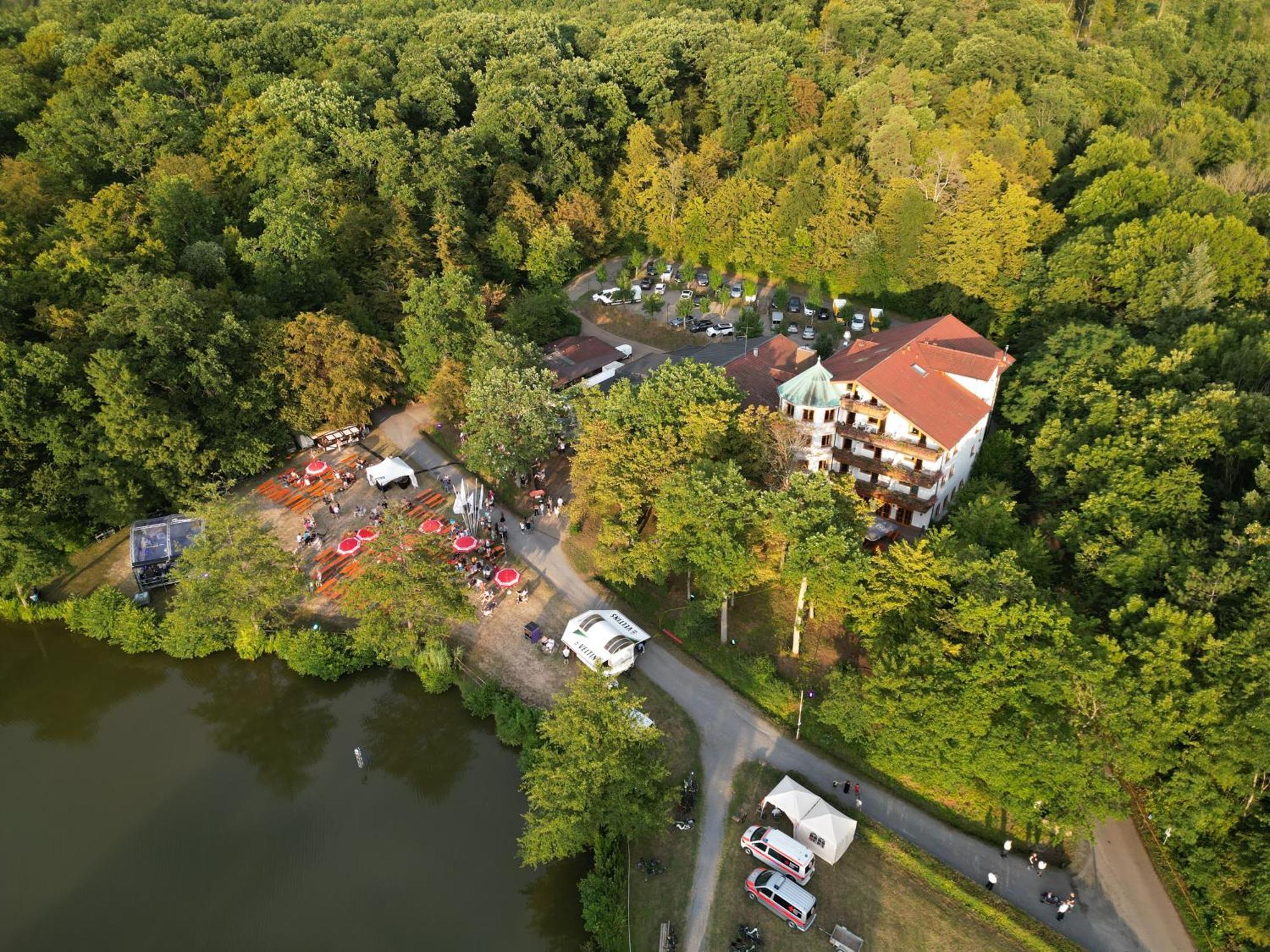 Hotel-Restaurant Kreuzberghof Tagungs- Und Veranstaltungshotel Tiefenbach  ภายนอก รูปภาพ